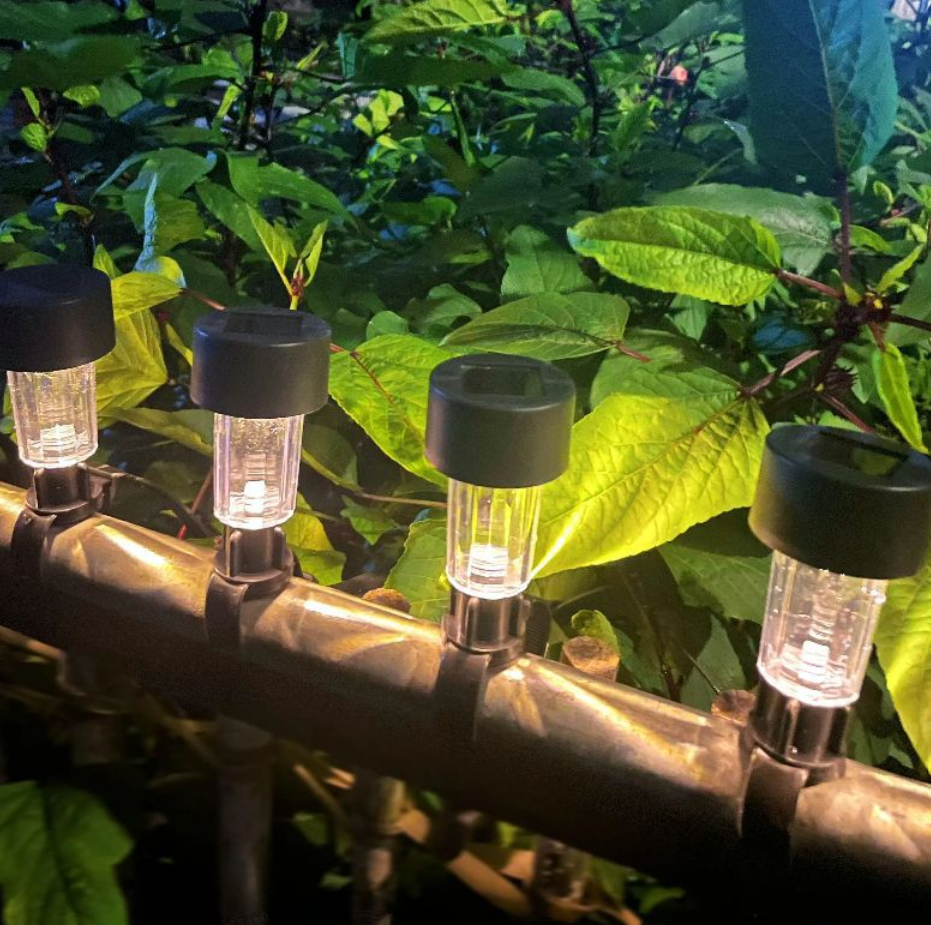 SolarGlow™ - Мини соларни лампи за ограда и градина (Комплект 5 броя)
