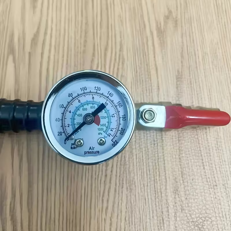 AirPro Gauge™ - Професионално устройство за напомпване и проверка на налягането в гумите (0–220 PSI)